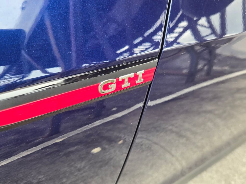 Used 2024 Volkswagen GTI SE FWD image 11