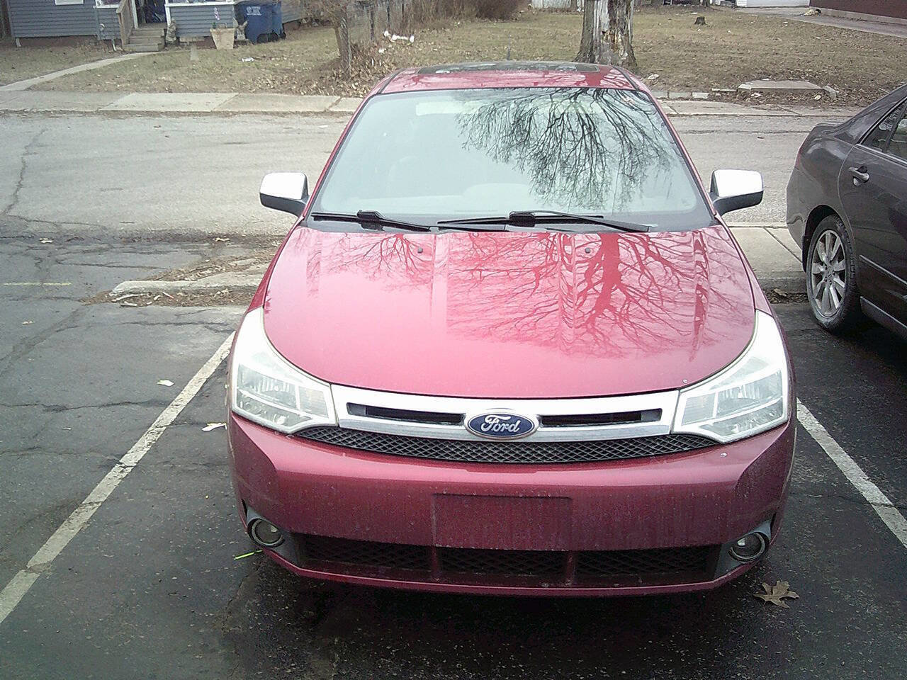 Used 2010 Ford Focus SEL FWD image 1