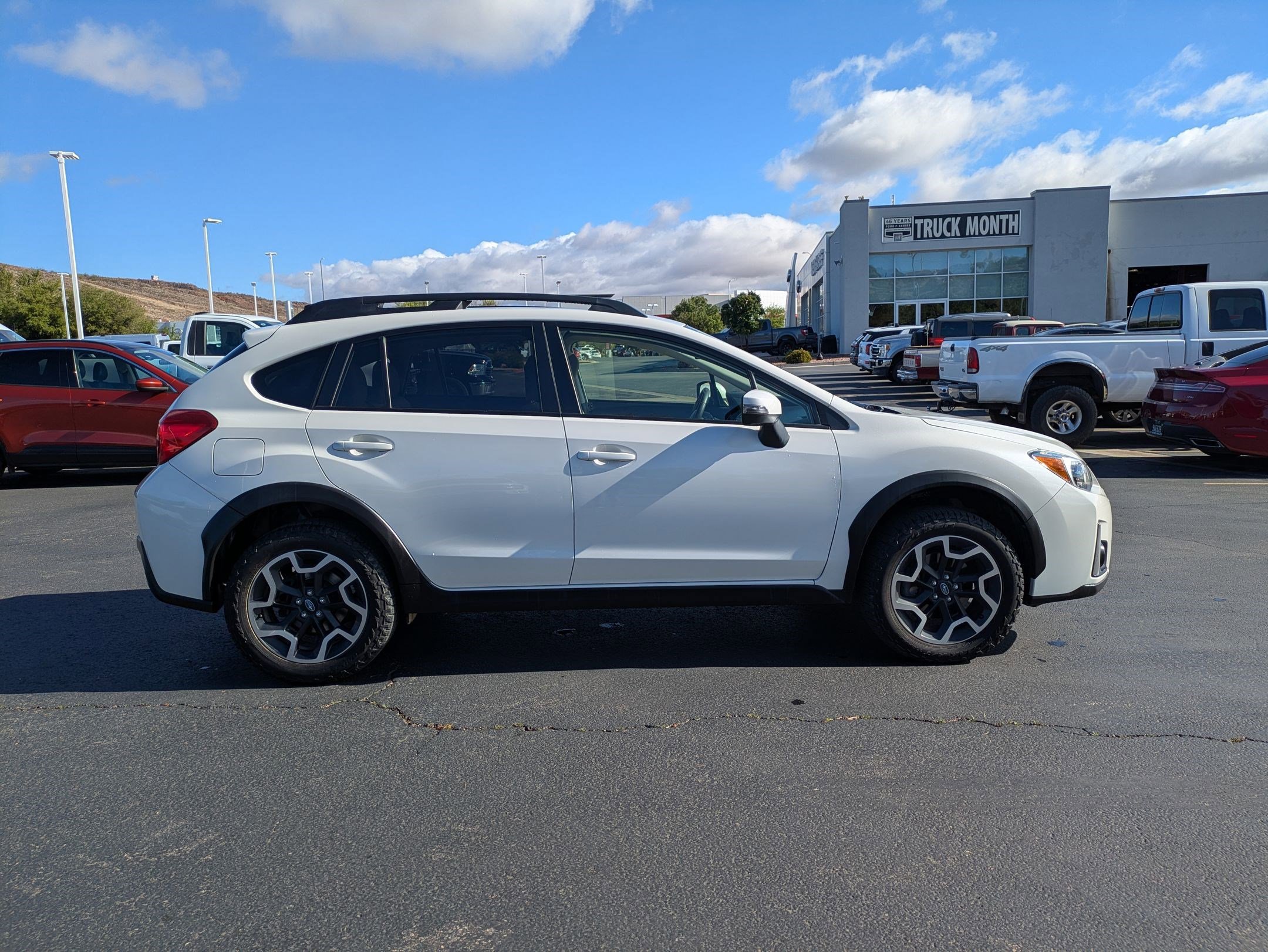 Used 2017 Subaru Crosstrek 2.0i Limited AWD/4WD image 2