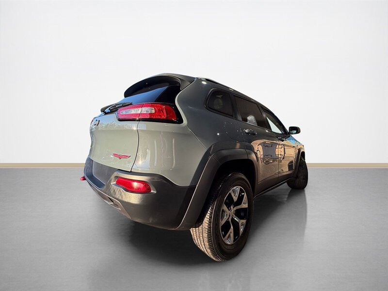 Used 2014 Jeep Cherokee Trailhawk w/ Leather Interior Group image 4