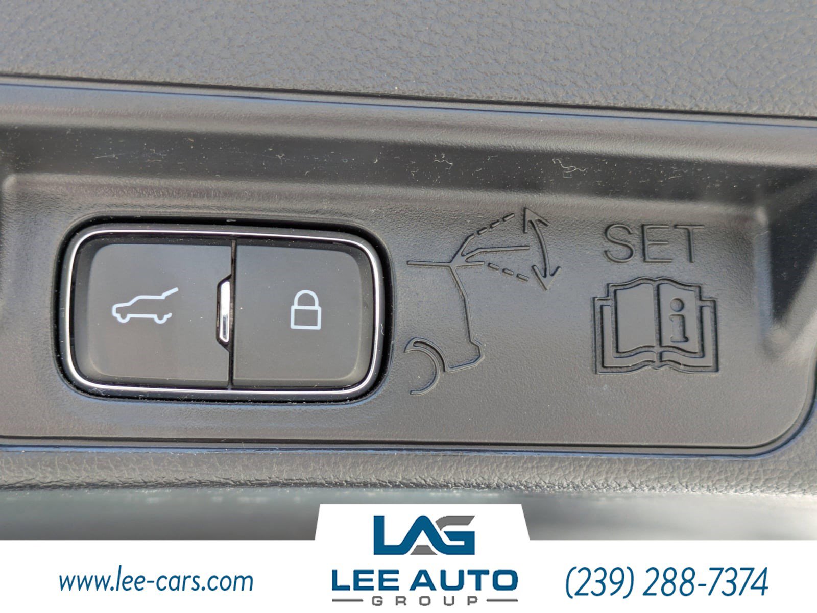 Used 2021 Ford Explorer XLT AWD/4WD image 11