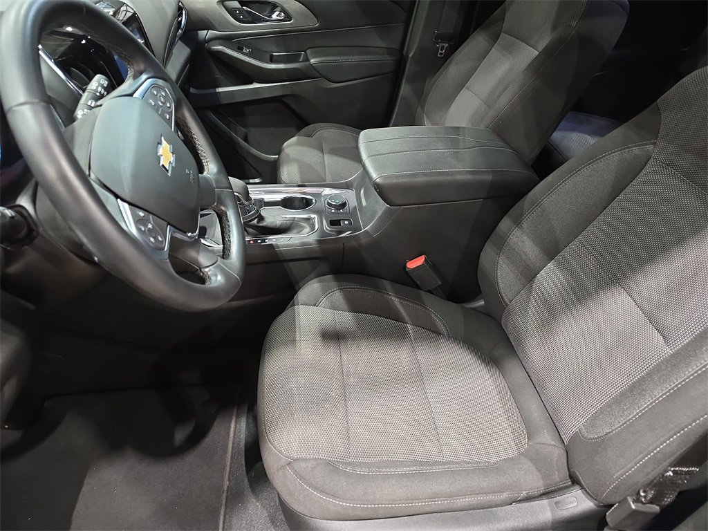 Used 2024 Chevrolet Traverse LT image 16