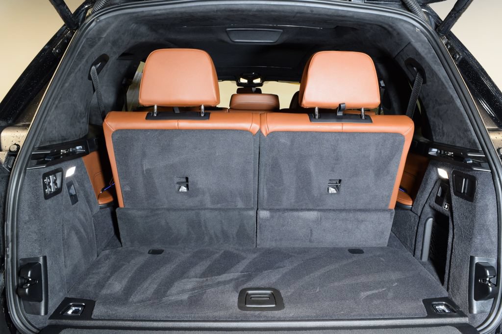 Used 2024 BMW X7 xDrive40i w/ M Sport Package AWD/4WD image 31