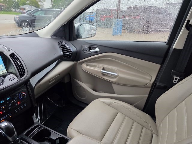 Used 2019 Ford Escape Titanium AWD/4WD image 34