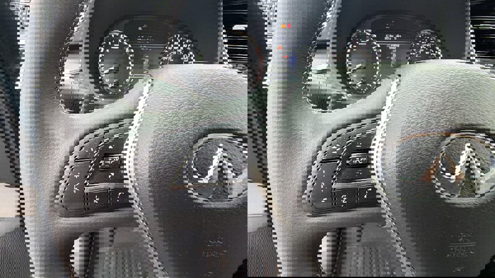 Used 2023 INFINITI QX50 Luxe image 24