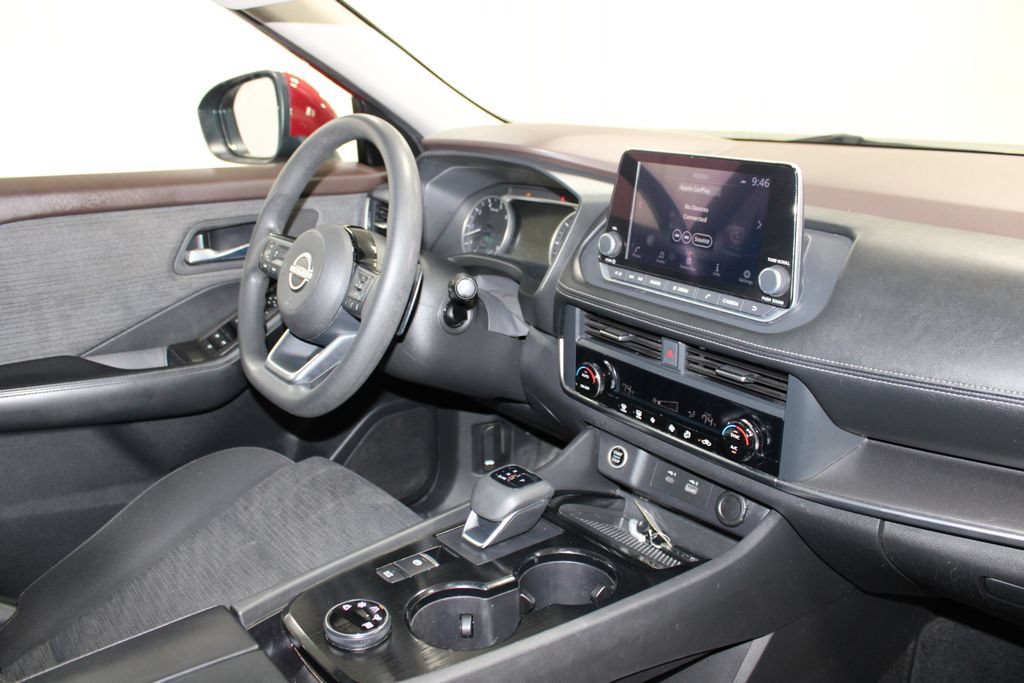 Used 2023 Nissan Rogue SV AWD/4WD image 32