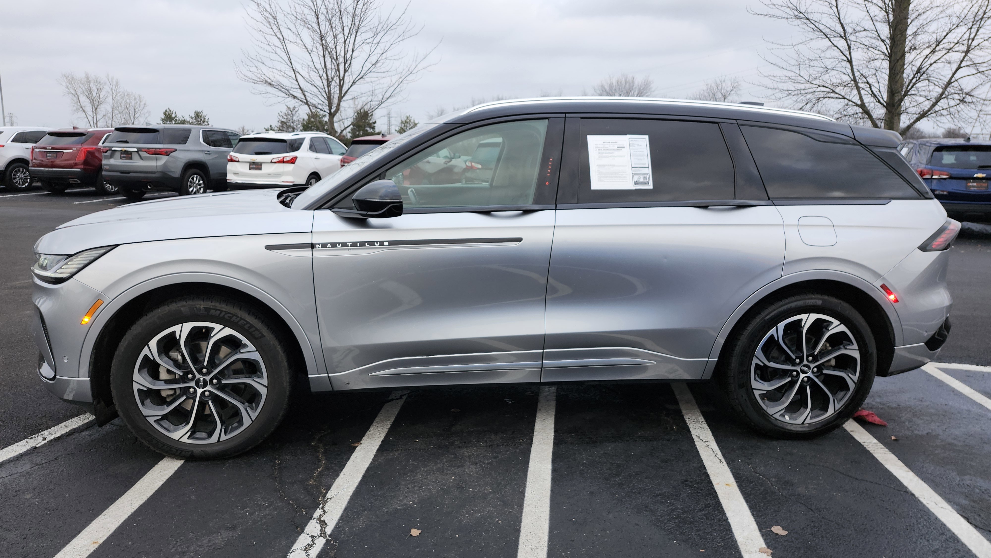 Used 2024 Lincoln Nautilus Reserve image 14