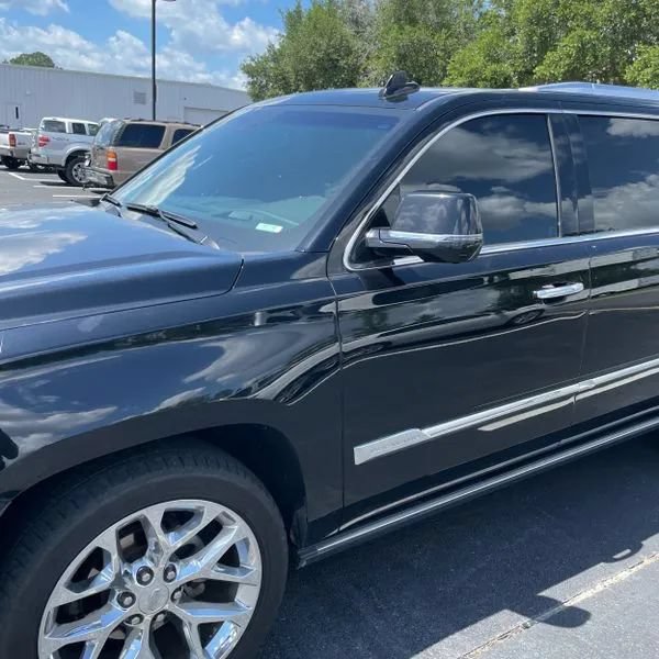 Used 2017 Cadillac Escalade ESV Platinum AWD/4WD image 2