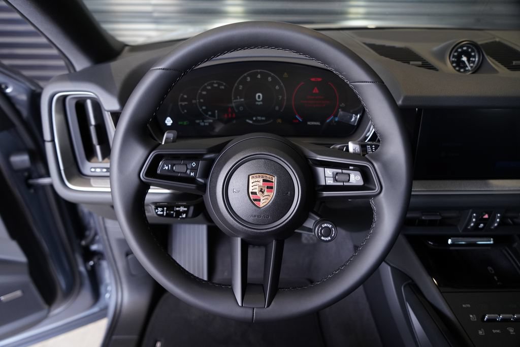 New 2026 Porsche Cayenne Coupe AWD/4WD image 12