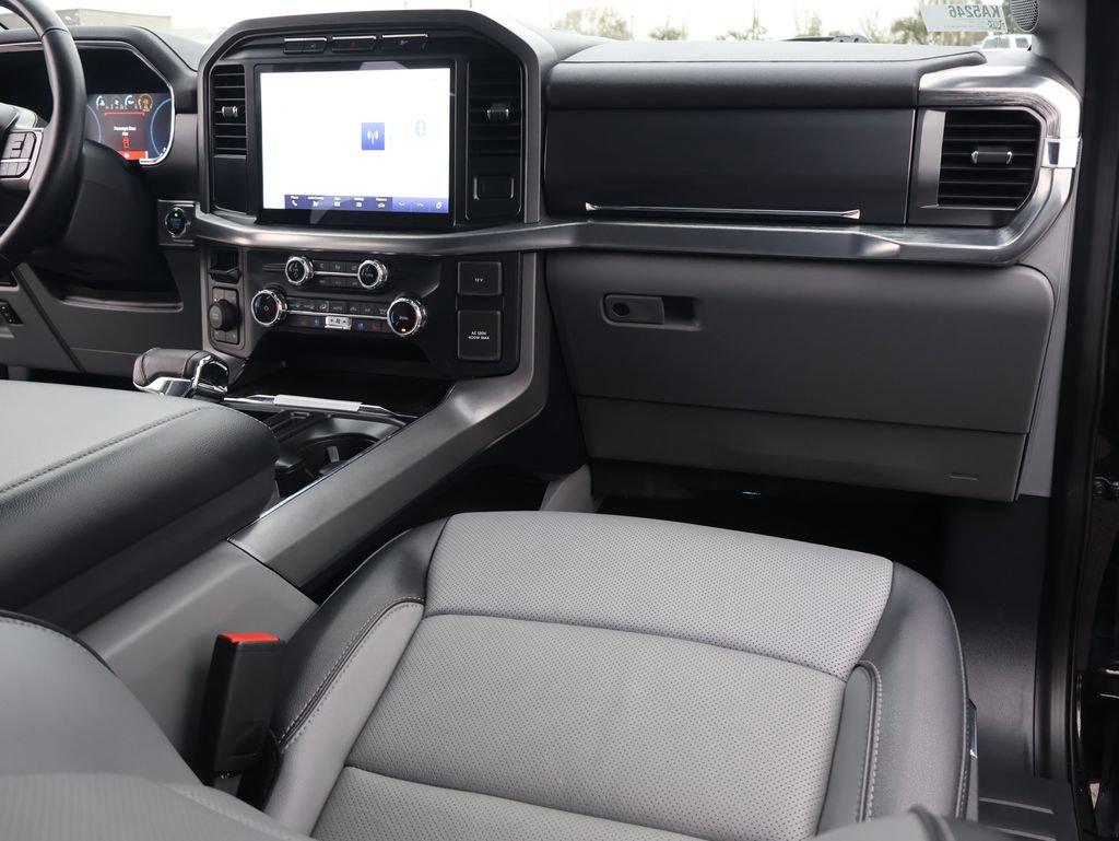 Used 2022 Ford F150 Lariat w/ Equipment Group 501A Mid image 34