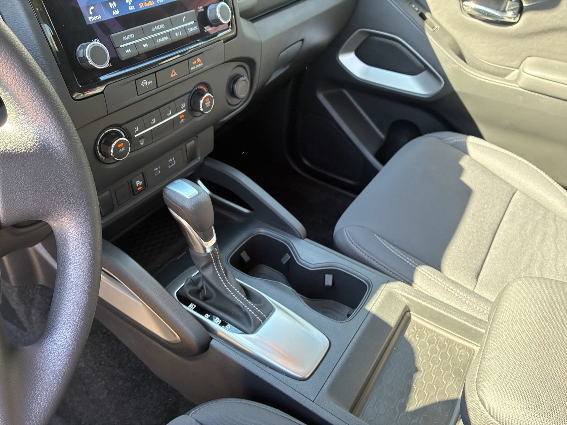Used 2024 Nissan Frontier SV w/ Technology Package AWD/4WD image 25