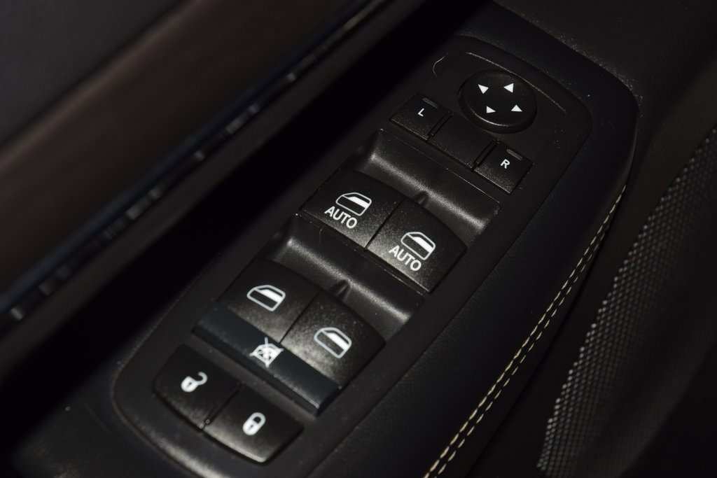 Used 2017 Jeep Grand Cherokee Limited image 49