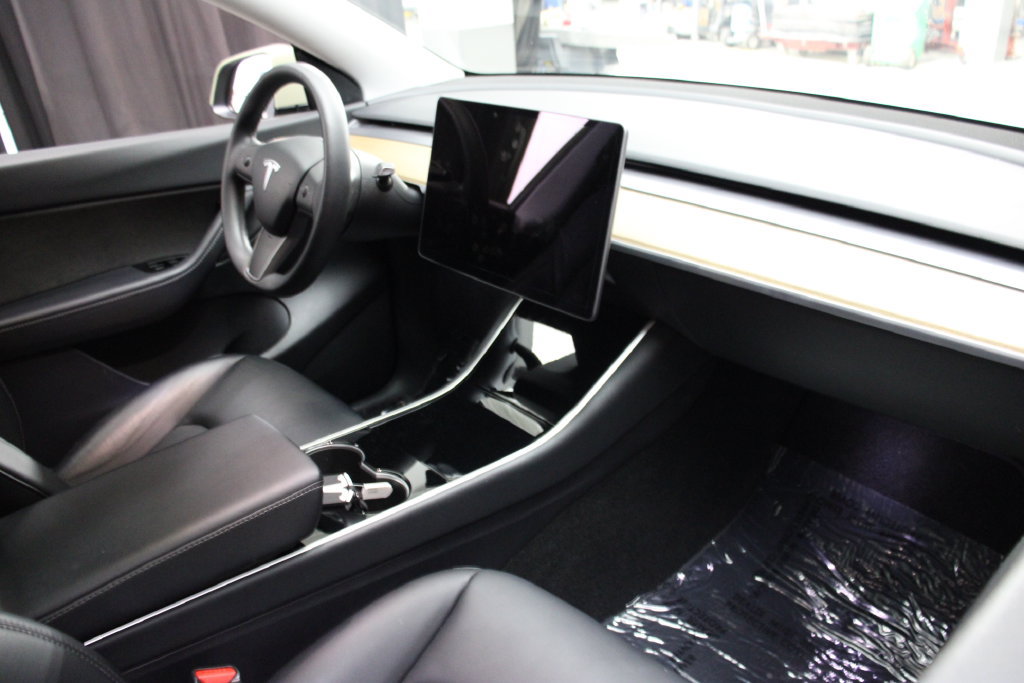 Used 2020 Tesla Model Y Long Range AWD/4WD image 17