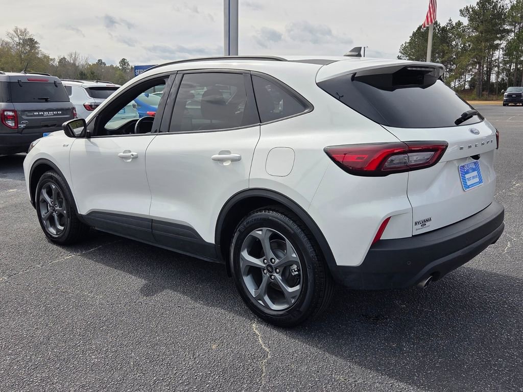 Used 2025 Ford Escape ST-Line w/ Tech Pack #1 image 8