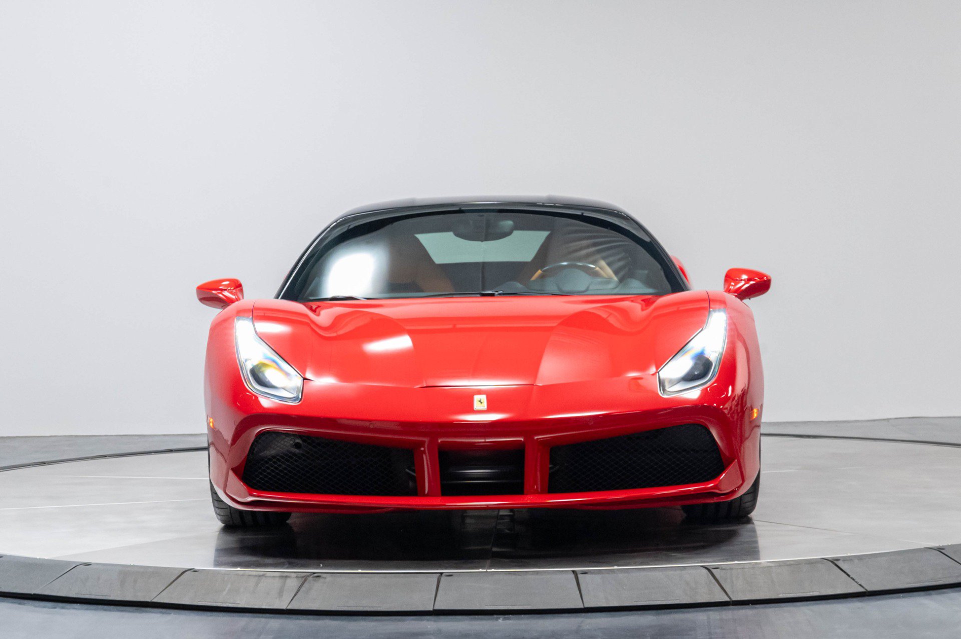 Used 2016 Ferrari 488 GTB RWD image 58
