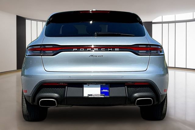 Used 2026 Porsche Macan AWD/4WD image 5