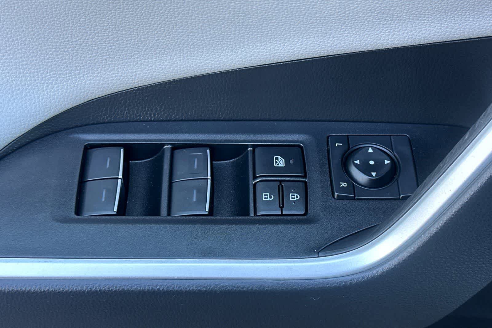 Used 2023 Toyota RAV4 Limited AWD/4WD image 13