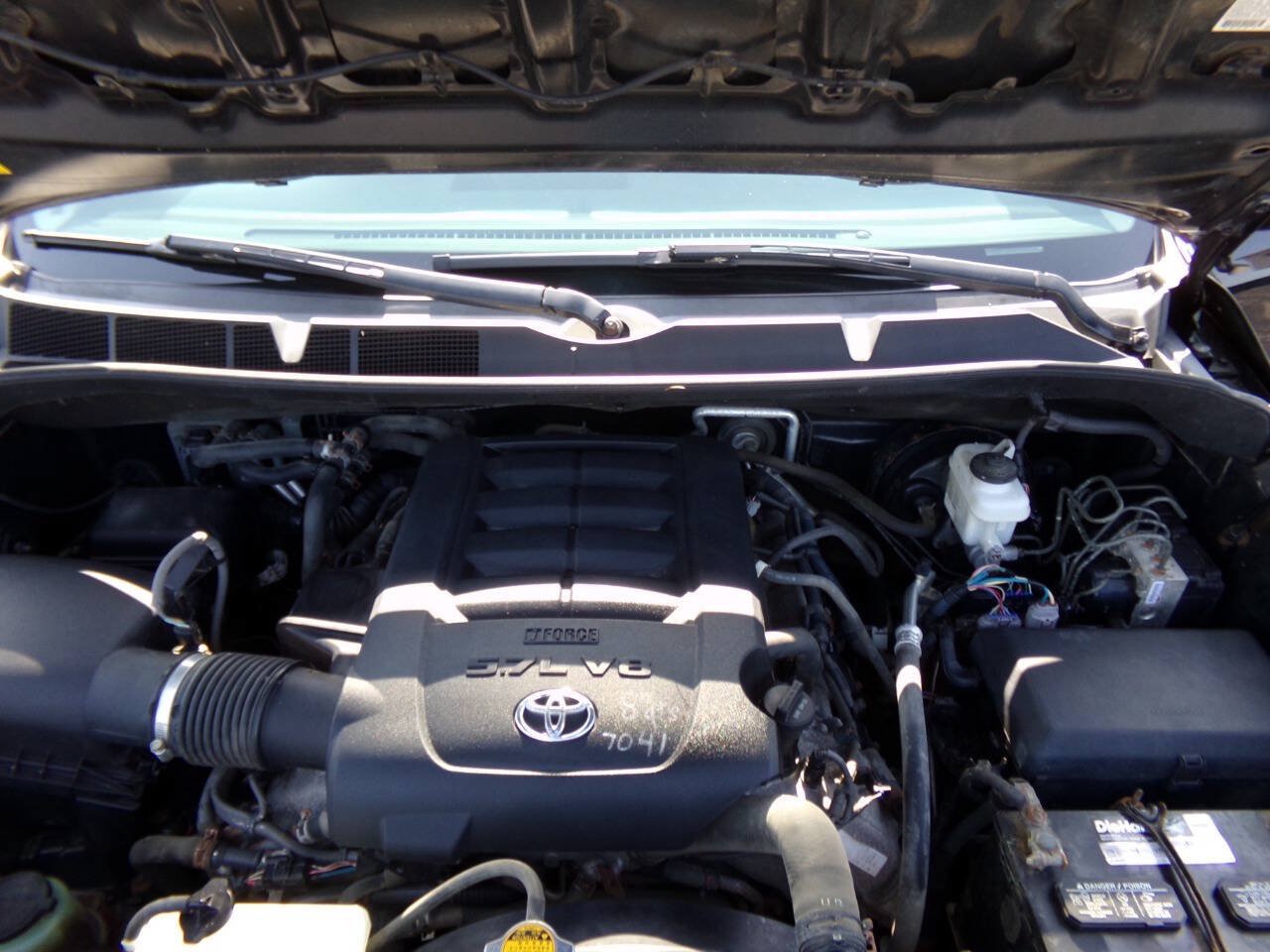 Used 2015 Toyota Sequoia SR5 w/ Premium Package AWD/4WD image 43