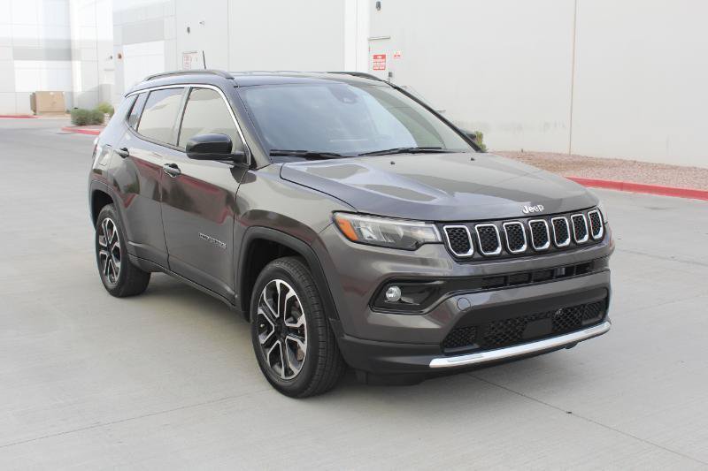 Used 2024 Jeep Compass Limited AWD/4WD image 3