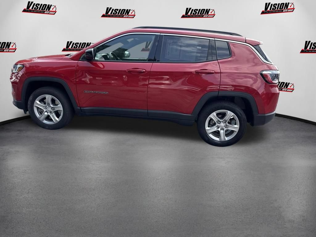 Used 2023 Jeep Compass Latitude AWD/4WD image 8