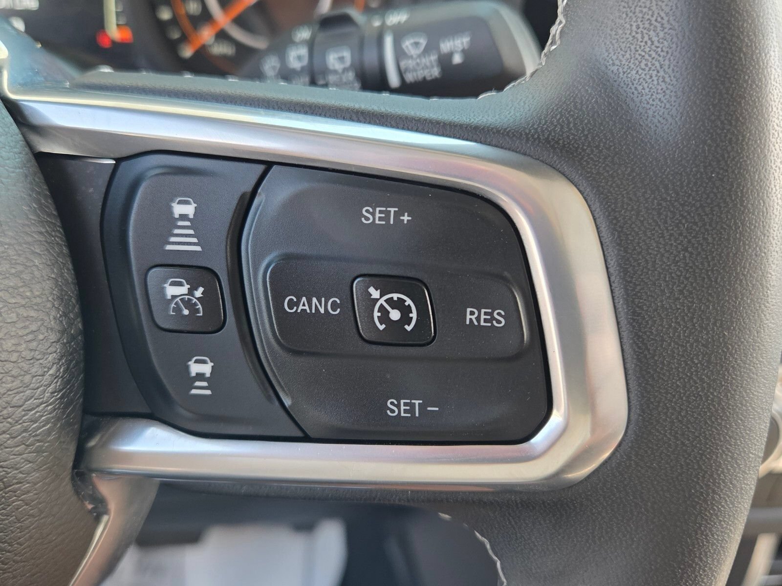 Used 2025 Jeep Wrangler Unlimited Sahara AWD/4WD image 28