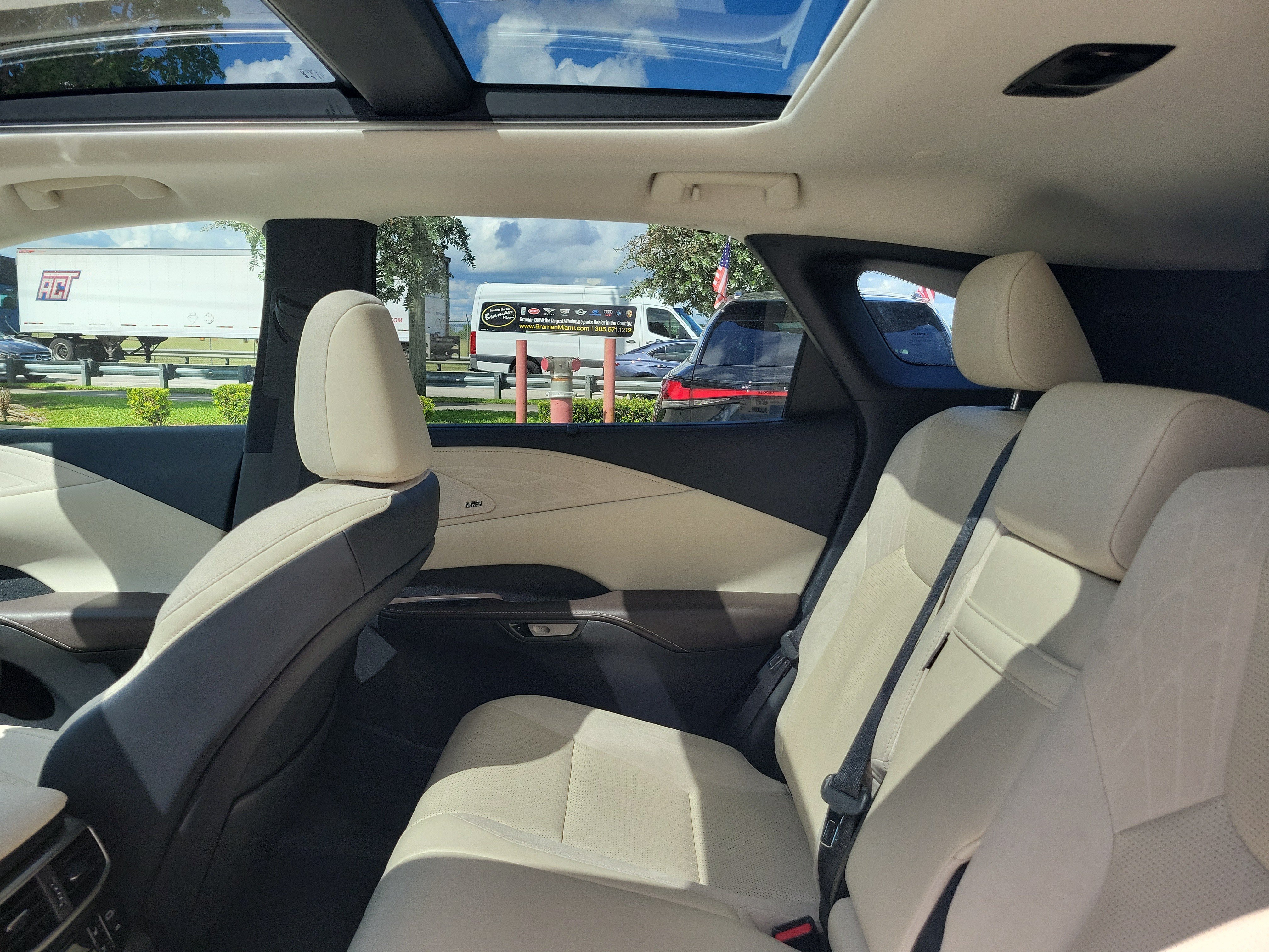 Used 2023 Lexus RX 350 FWD w/ Cold Area Package image 17