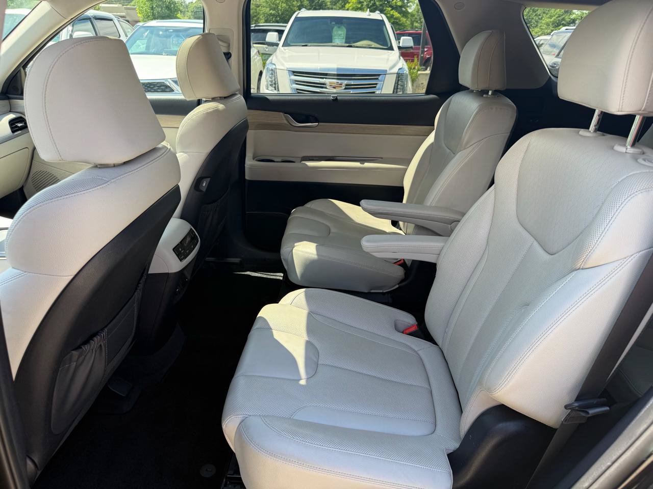 Used 2021 Hyundai Palisade SEL w/ Premium Package AWD/4WD image 14