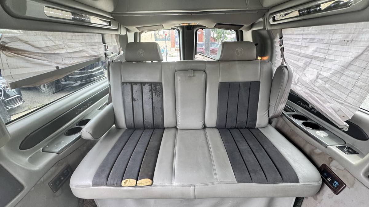 Used 2014 GMC Savana 1500 RWD image 18
