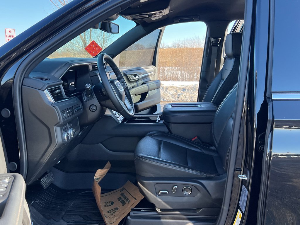 Used 2024 GMC Yukon Denali image 15