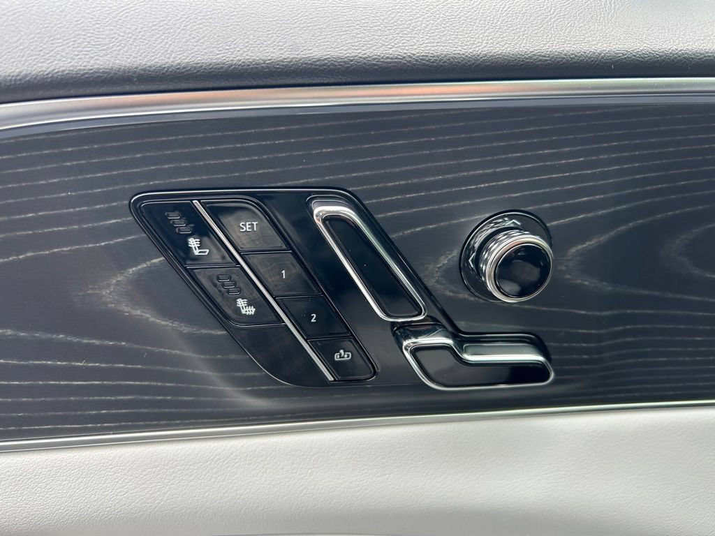 Used 2025 Cadillac Lyriq Luxury RWD image 52
