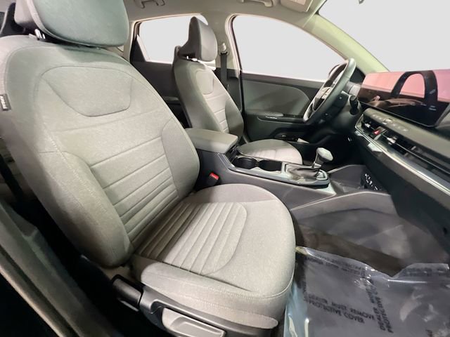 Used 2025 Kia K4 EX image 29