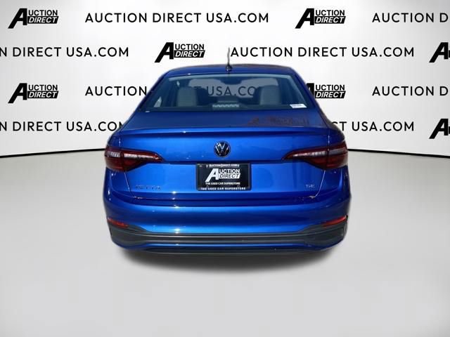 Used 2024 Volkswagen Jetta SE image 6