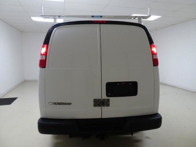 Used 2019 Chevrolet Express 3500 w/ Driver Convenience Package RWD image 5