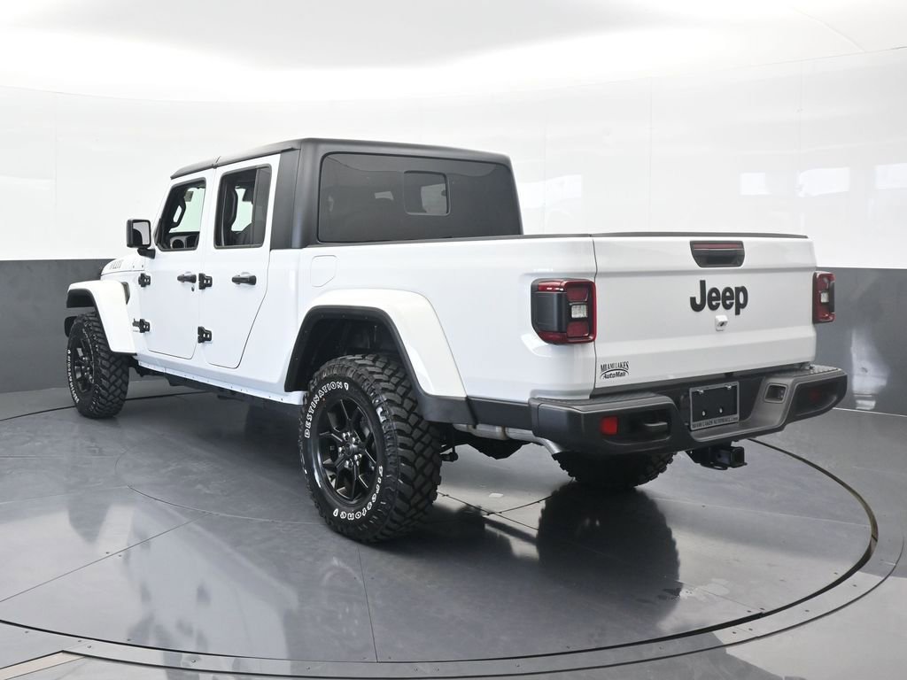 Used 2024 Jeep Gladiator Willys image 4