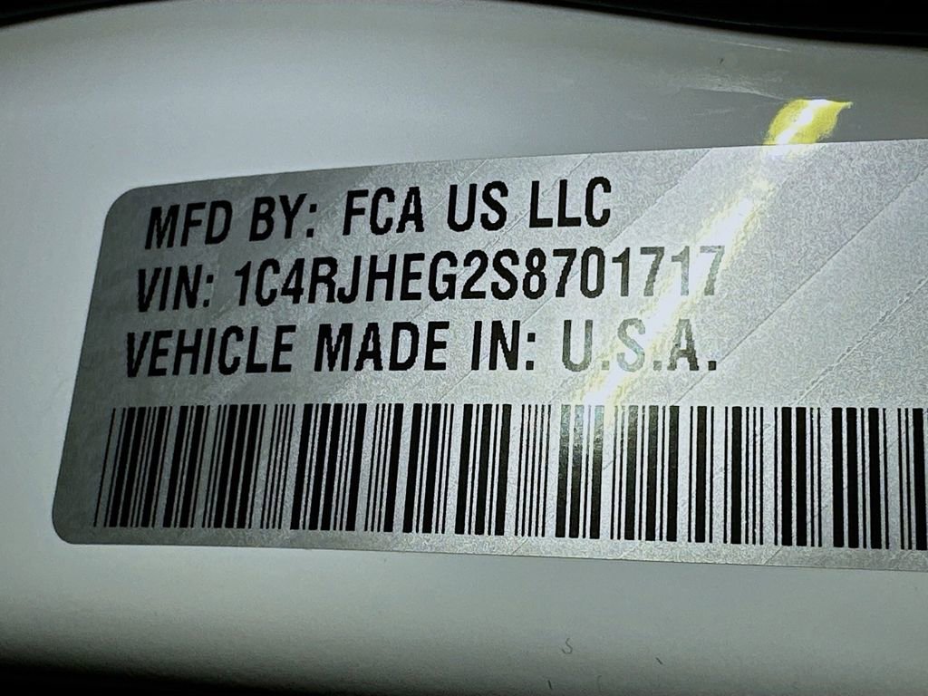 Used 2025 Jeep Grand Cherokee Summit AWD/4WD image 20