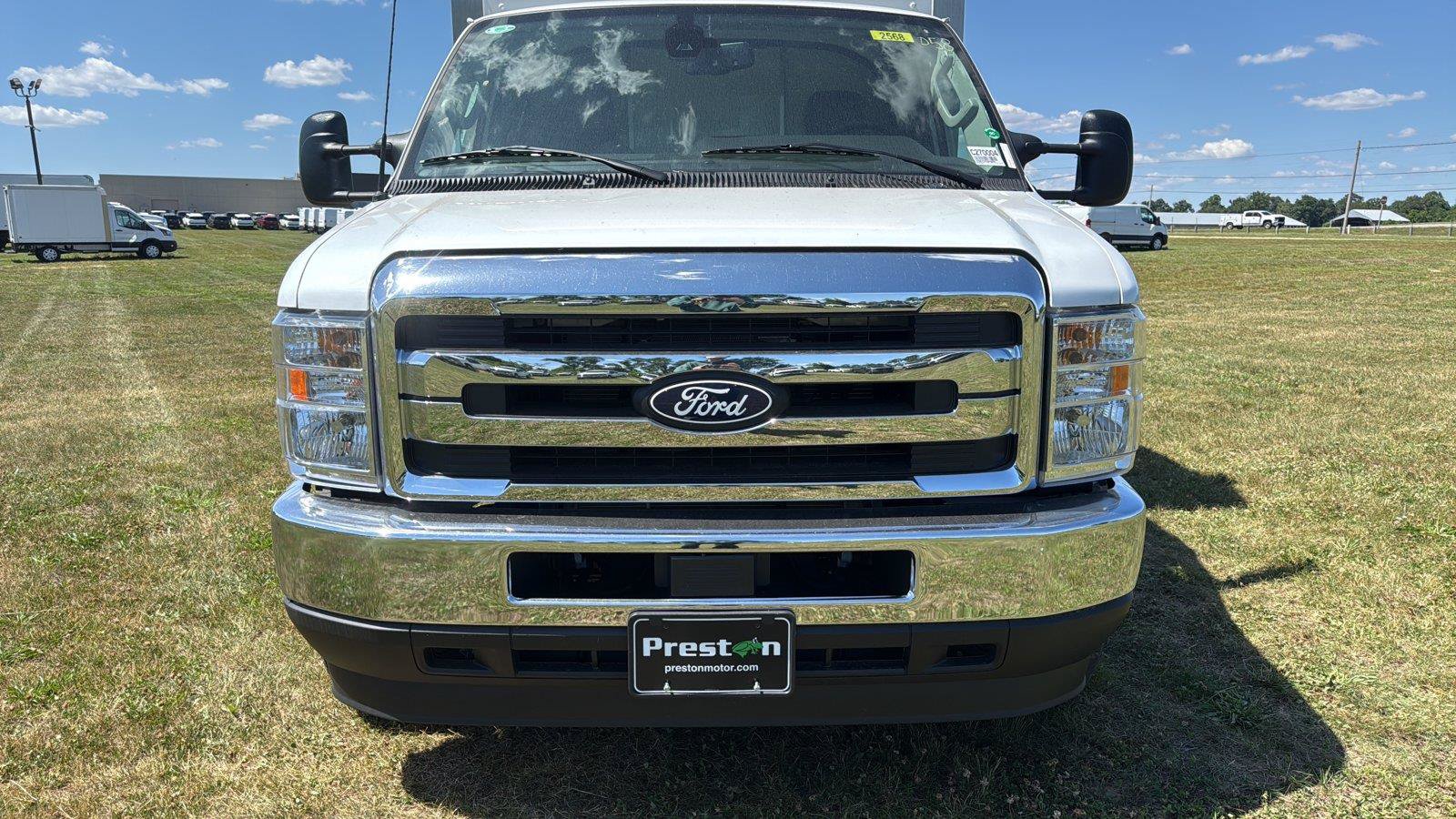 New 2027 Ford E-350 and Econoline 350 Super Duty w/ Power Equipment Group RWD image 25