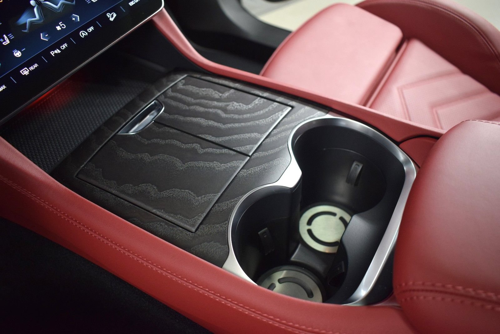 Certified 2025 Maserati Grecale Modena AWD/4WD image 35