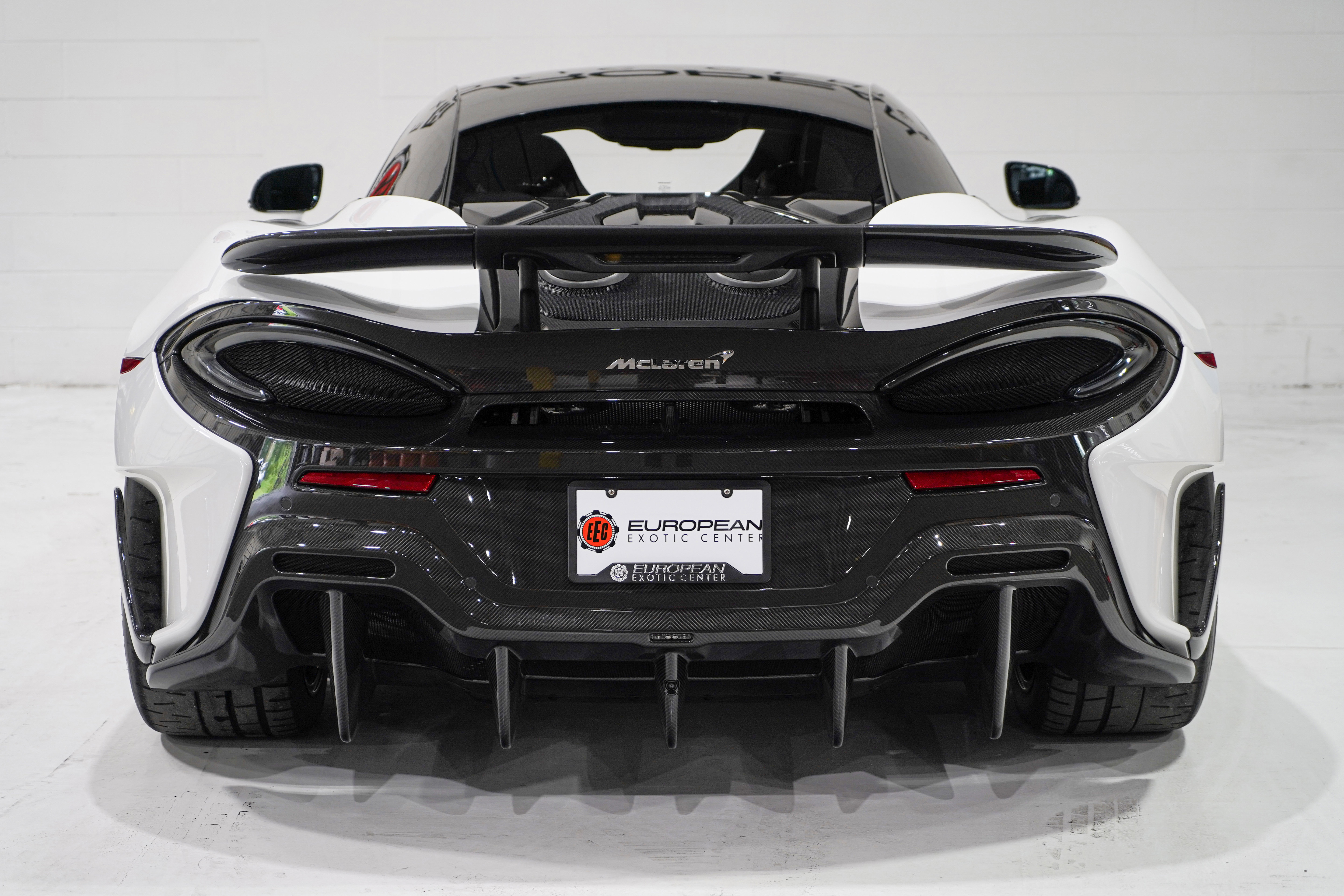 Used 2019 McLaren 600LT RWD image 3