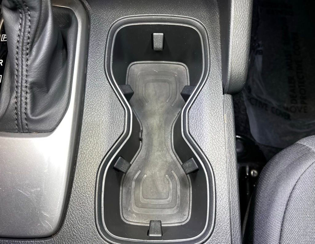 Used 2025 Nissan Frontier S image 32