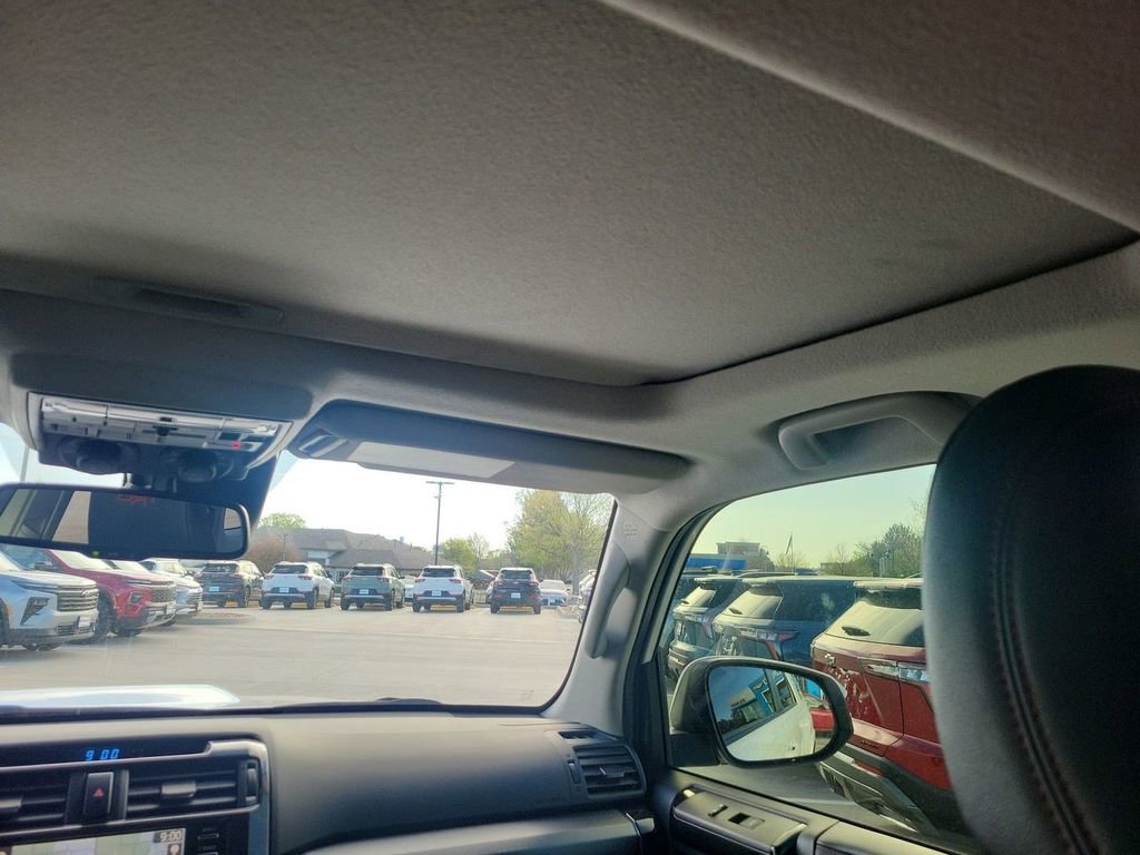 Used 2020 Toyota 4Runner TRD Off-Road Premium w/ Moonroof Package AWD/4WD image 12