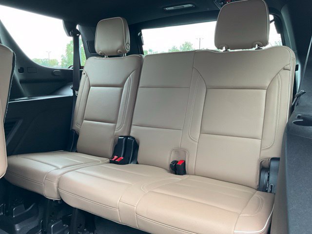 Used 2021 Chevrolet Tahoe Premier w/ Premium Package AWD/4WD image 22