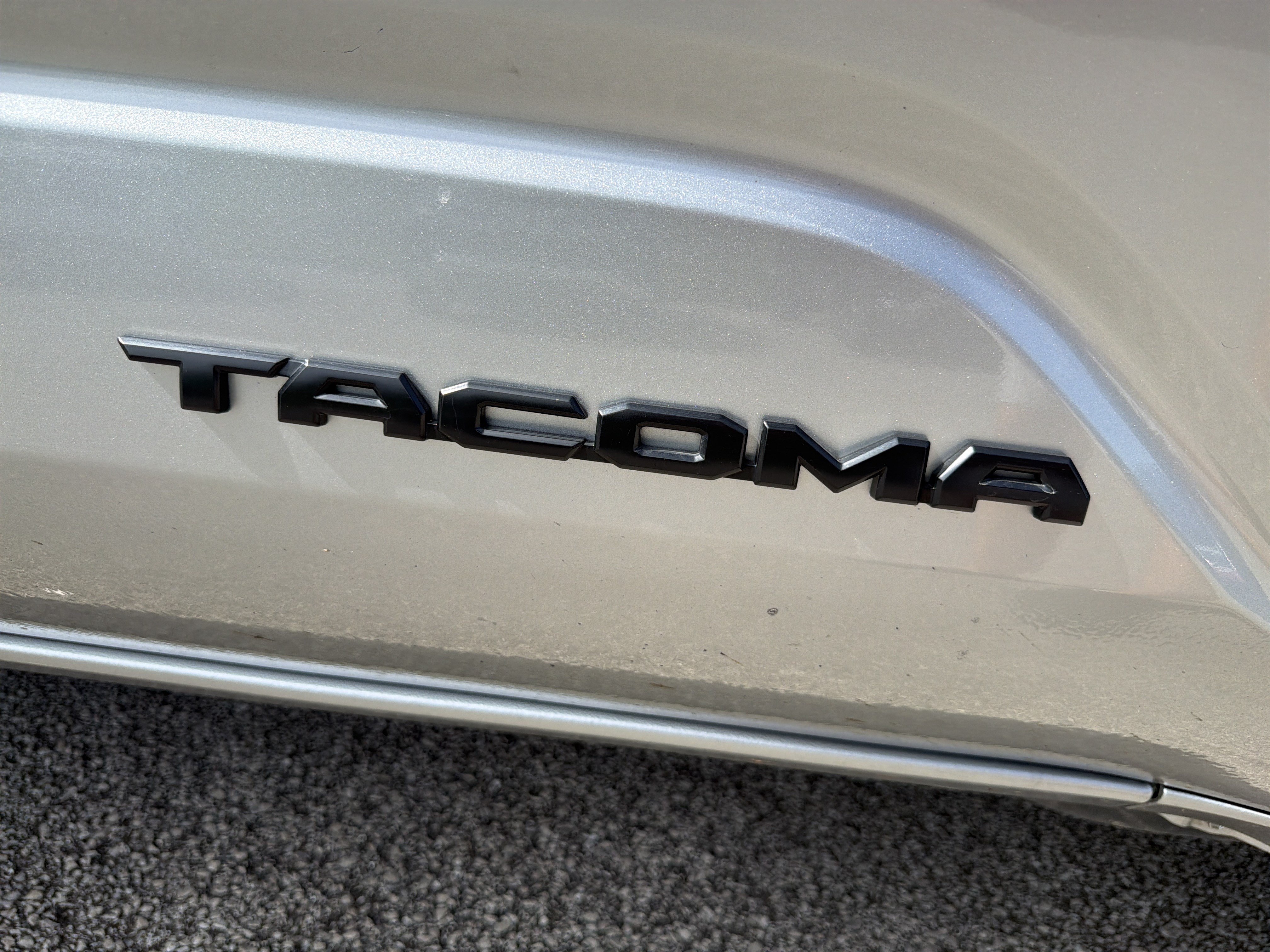 Used 2025 Toyota Tacoma TRD Off-Road AWD/4WD image 10