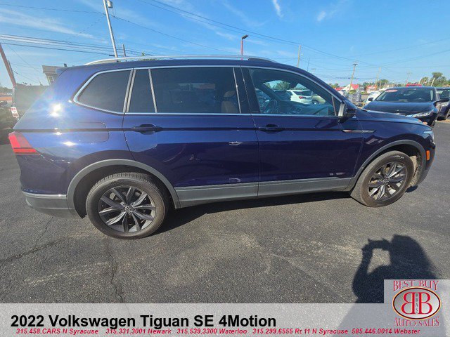 Used 2022 Volkswagen Tiguan SE w/ Panoramic Sunroof Package AWD/4WD image 2