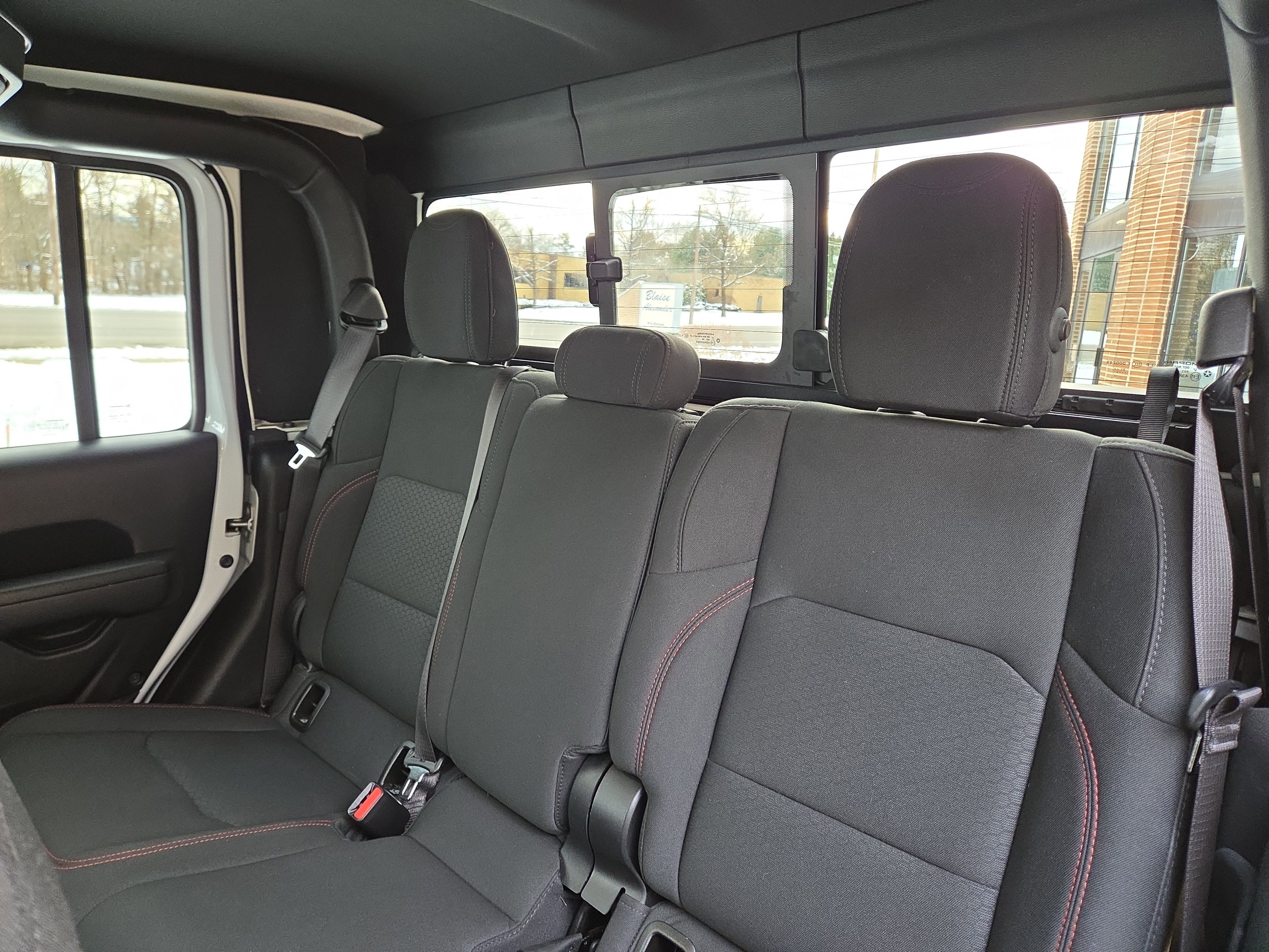 Used 2022 Jeep Gladiator Rubicon w/ Cold Weather Group image 13