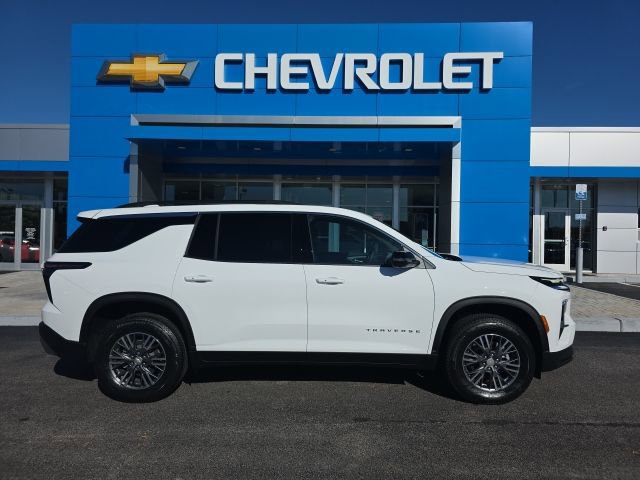 New 2026 Chevrolet Traverse LT w/ Driver Confidence Package image 3