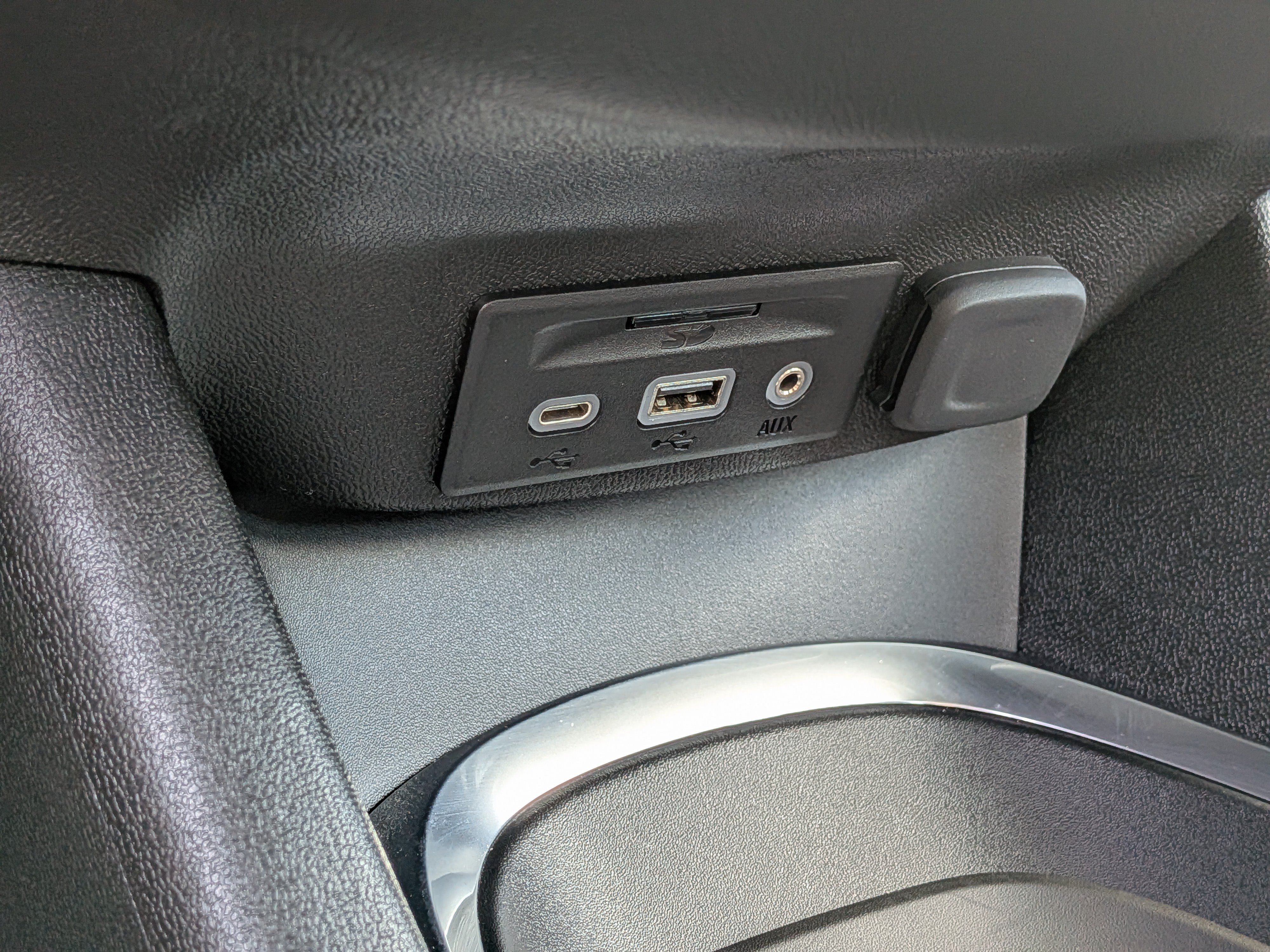 Used 2021 Chevrolet Malibu Premier FWD image 30