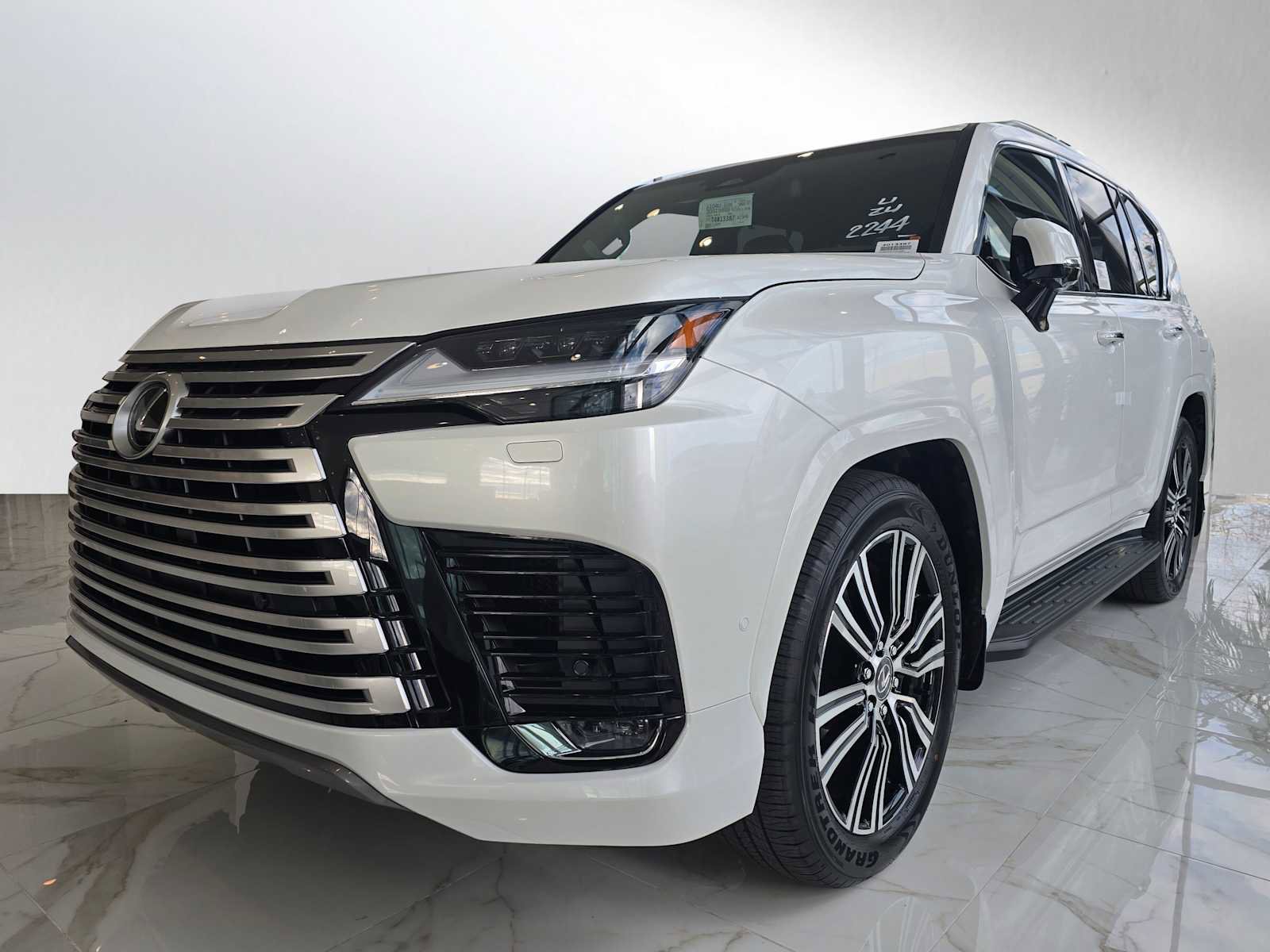 New 2026 Lexus LX 700h Luxury image 7