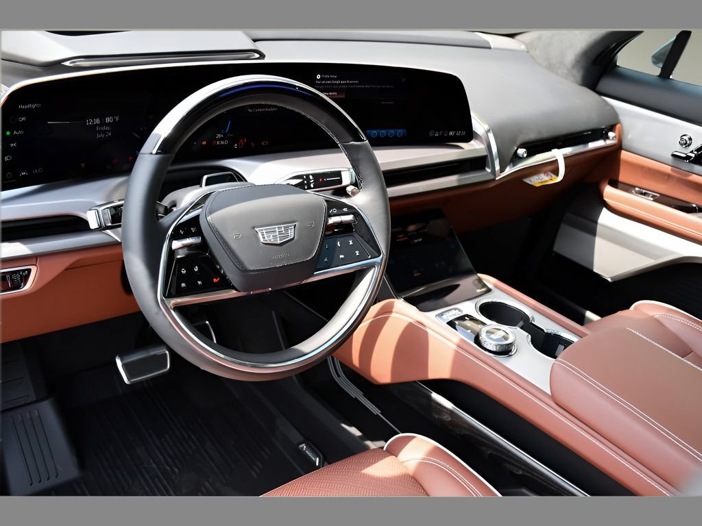 New 2027 Cadillac Vistiq Platinum w/ LPO, Floor Liner Package AWD/4WD image 12