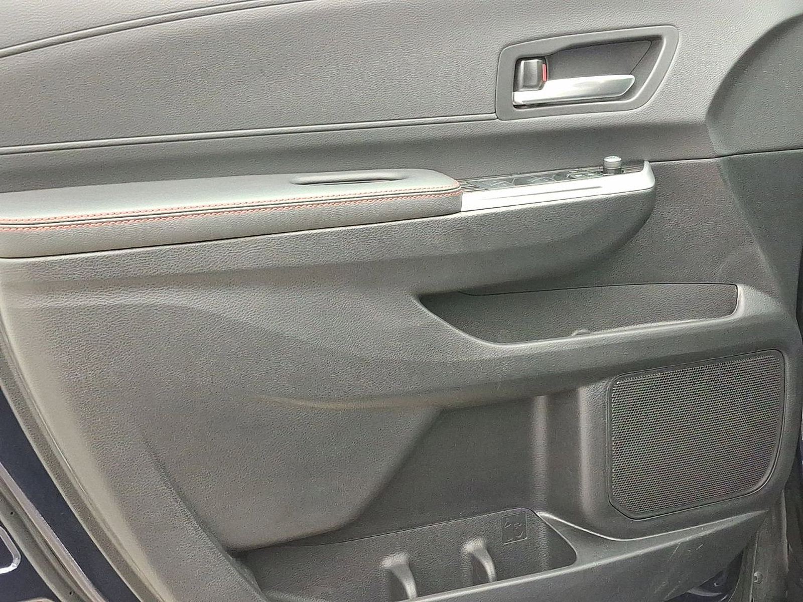 Used 2025 Toyota Sienna XSE image 16