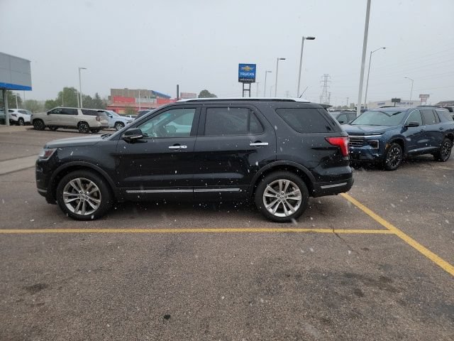 Used 2018 Ford Explorer Limited AWD/4WD image 7